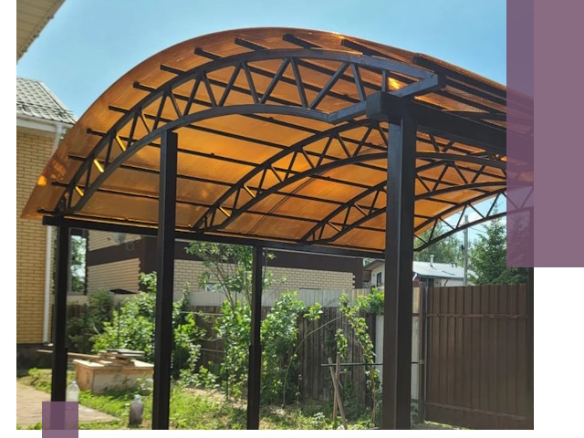 Изготовление навесов под ключ в Дивногорске из качественных материалов