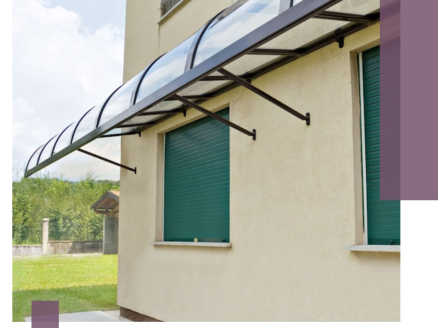 Козырьки над окнами в Дивногорске — изготовление и монтаж по выгоде