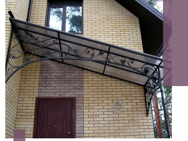 Односкатные козырьки из металла под ключ в Дивногорске